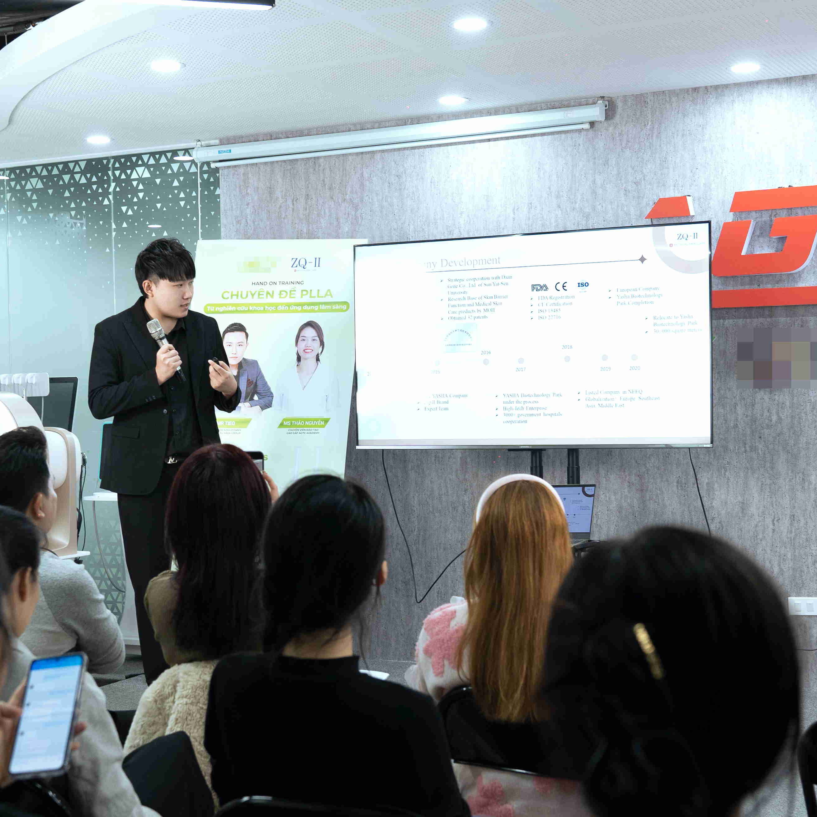 ZQ-II Academic Exchange во Вьетнаме
